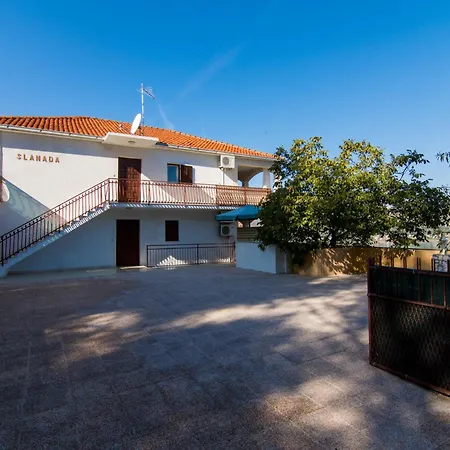 Slanada-5 By Interhome Apartament